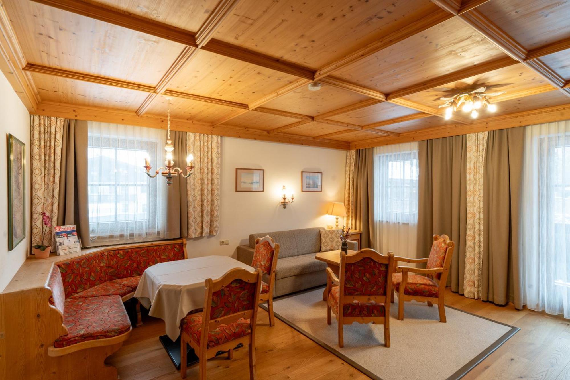Haus Garden Bed & Breakfast เอลล์เมา ภายนอก รูปภาพ